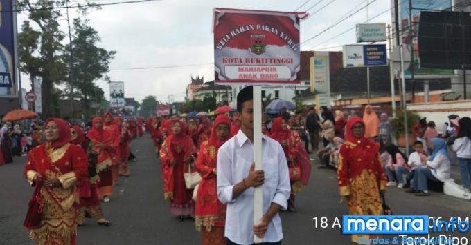 Pawai alegoris Kota Bukittunggi, foto. EJ