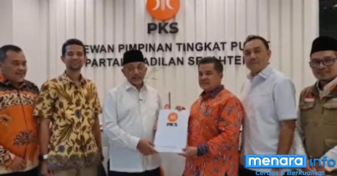 BW-MI Terima SK Calon Bupati dan Wakil Bupati Agam dari DPP...
