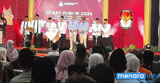 Cawako Erman Safar Ikuti Debat Publik Paslon Walikota dan Wakil Walikota Bukittinggi 2024