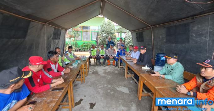 Gubernur Bengkulu Meninjau Lokasi Banjir Bandang Jorong Galuang, Nagari Sungai Pua