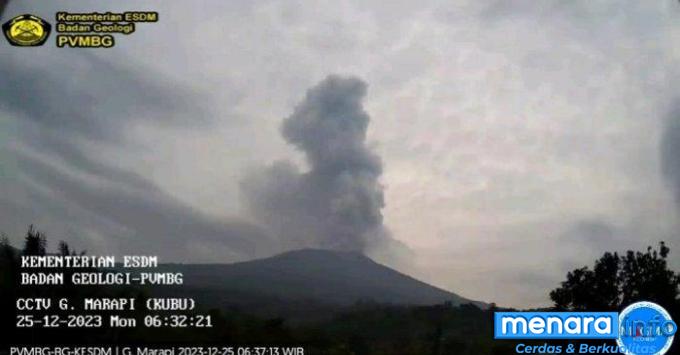 Gunung Marapi Sumbar Kembali Erupsi, Lontarkan Abu Vulkanik Setinggi 1,3 Kilometer