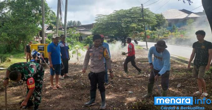 Kompak Dan Solid, Babinsa Dan Babinkamtibmas Bersinergi Dengan Warga Melaksanakan Gotong...