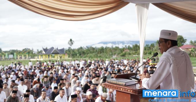 Ribuan Warga Padati RTH Mahkota Berlian Laksanakan Sholat Idul Adha 1445 H