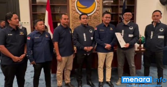 Rizki Kurniawan Terima Rekomendasi Calon Bupati dari DPP NasDem di Pilkada Kabupaten Lima...