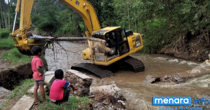 Sungai Pemicu Banjir di Tungkar Dikeruk, Warga Apresiasi BWS V Sumatera dan Bupati...