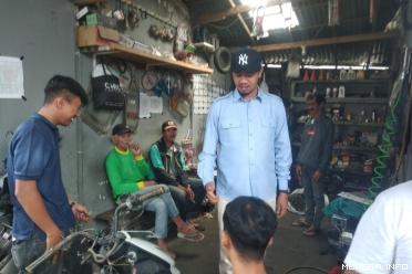 Cawako Erman Safar saat blusukan di Kelurahan Gulai Bancah,...