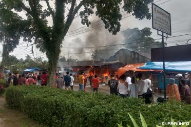 Kebakaran di Jalan Jambu Pasar Ibuh Payakumbuh