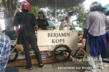 Kopi gerobak yang mulai diminati masyarakat Kota...