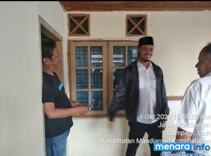 Cawako Erman Safar, berbicang dengan warga sekitarm EJM