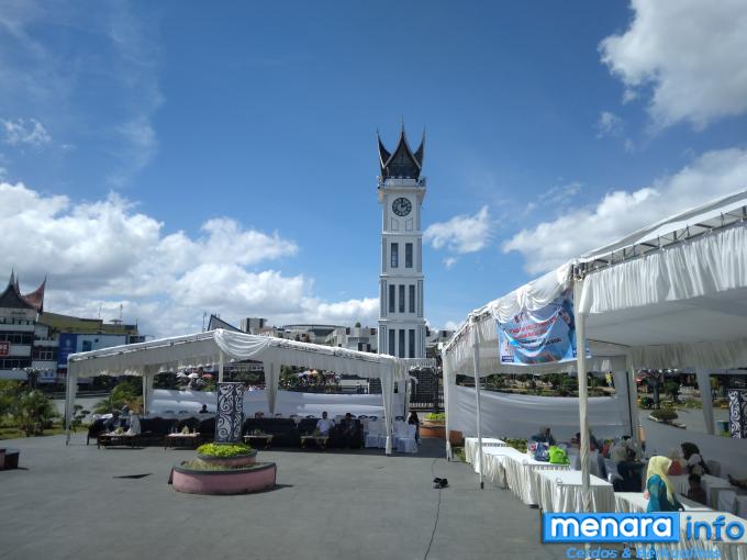 Pelatataran Jam Gadang Bukittinggi/ foto, nas