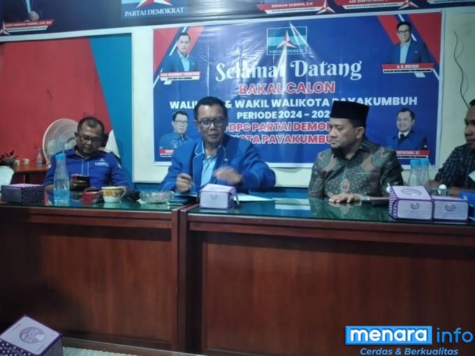 Bersama ketua Partai Demokrat Ridwan Sabirin dan Adi Suraytama ketua panitia